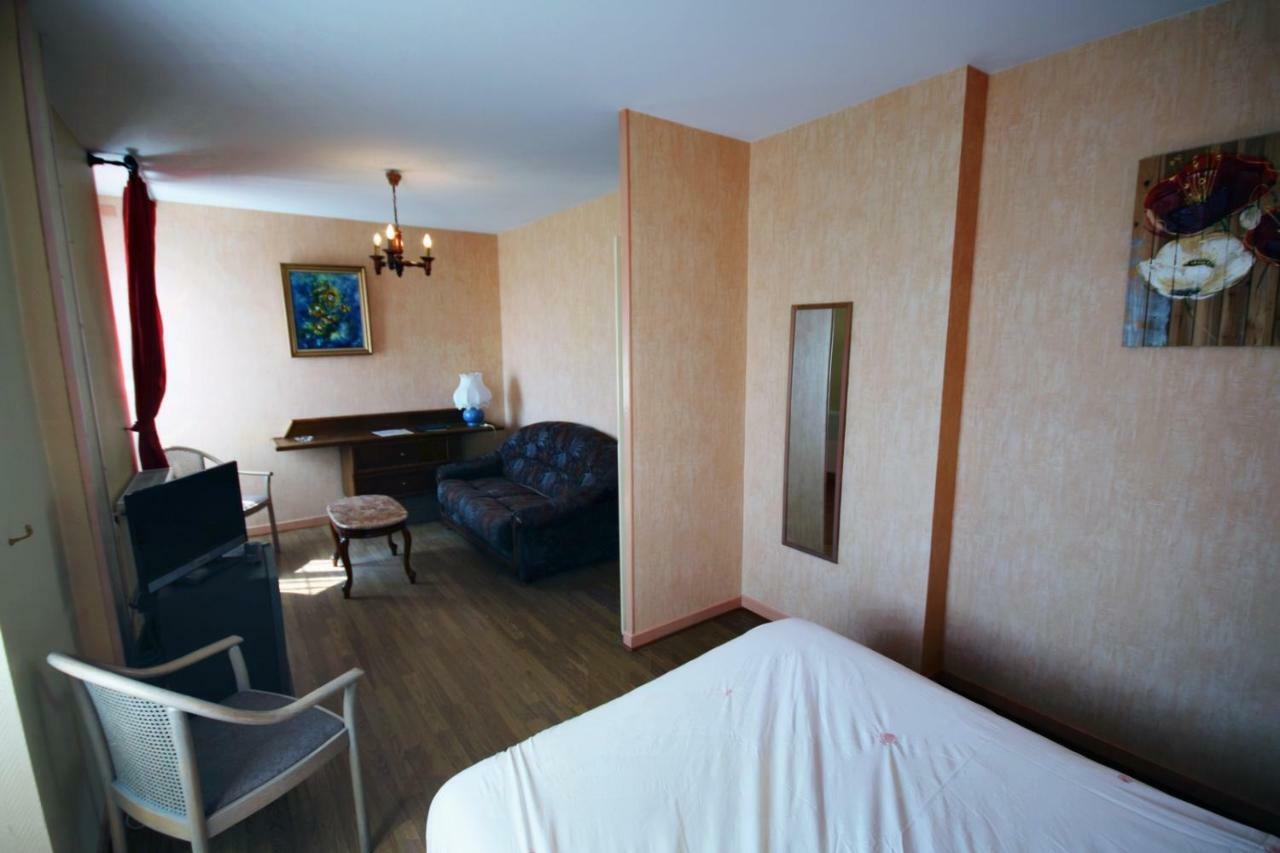 Hotel Les Messageries Saint-Flour  Camera foto