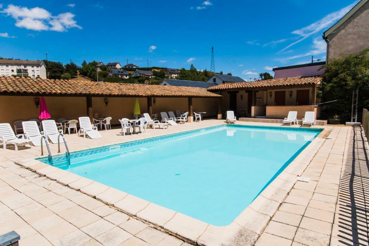 Hotel Les Messageries Saint-Flour  Esterno foto